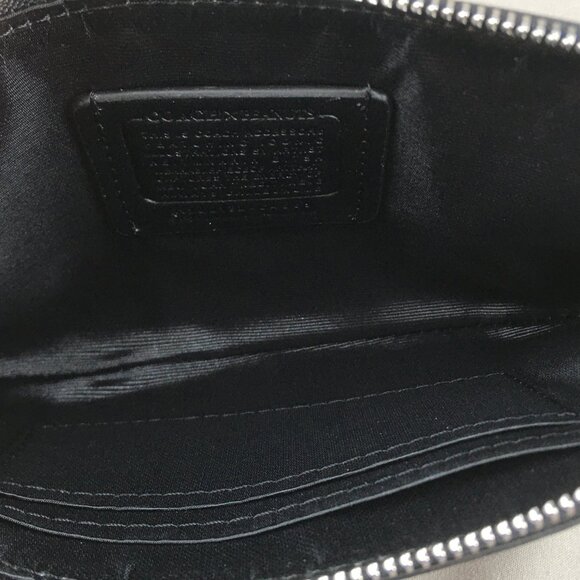 Coach X Peanuts Corner Zip Wristlet Wallet With Snoopy & Woodstock - Picture 9 of 11